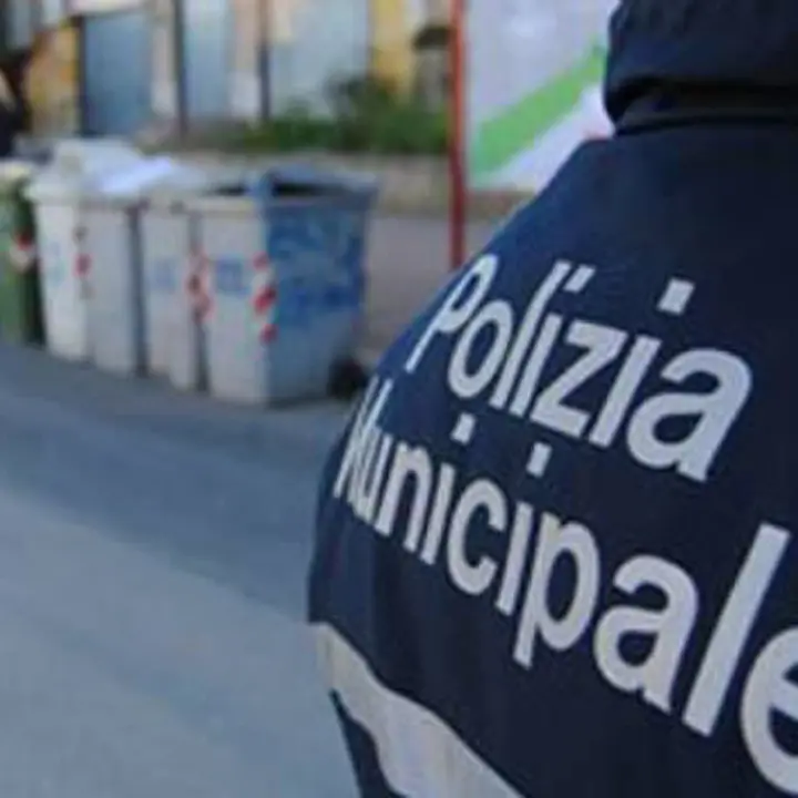 Rende, denunciato il titolare di un'attività di gommista