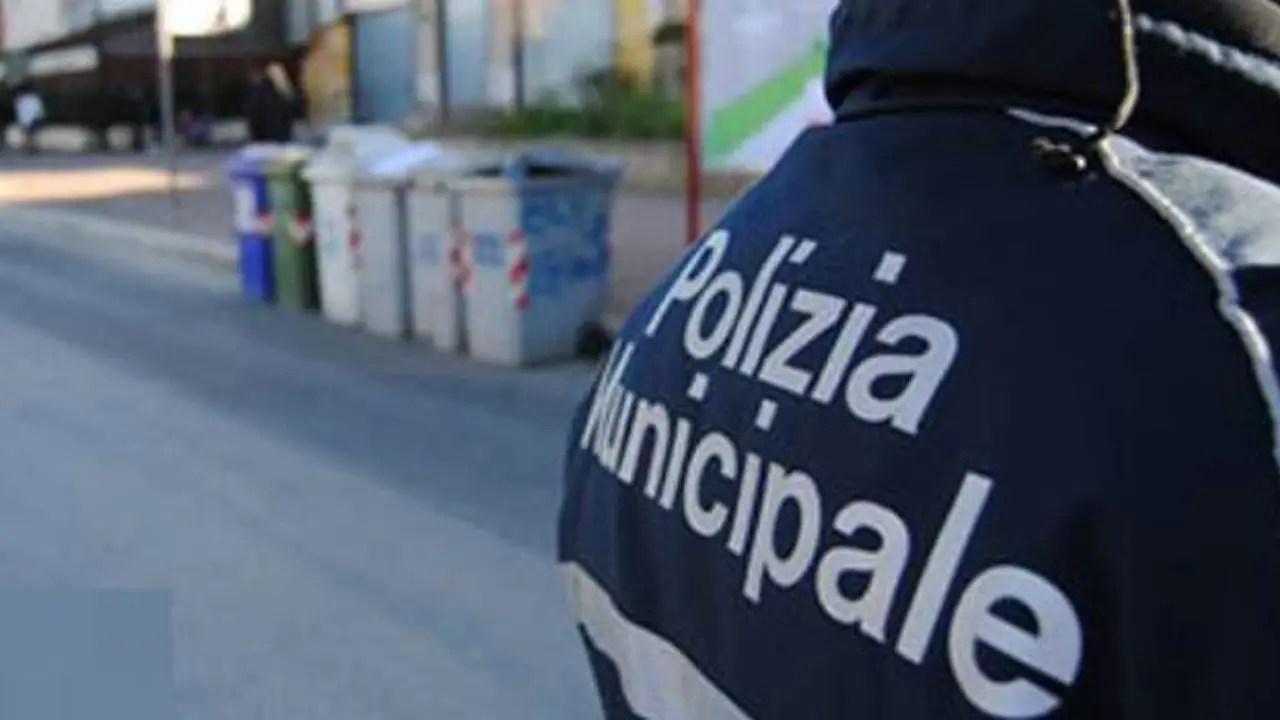 Rende, denunciato il titolare di un'attività di gommista