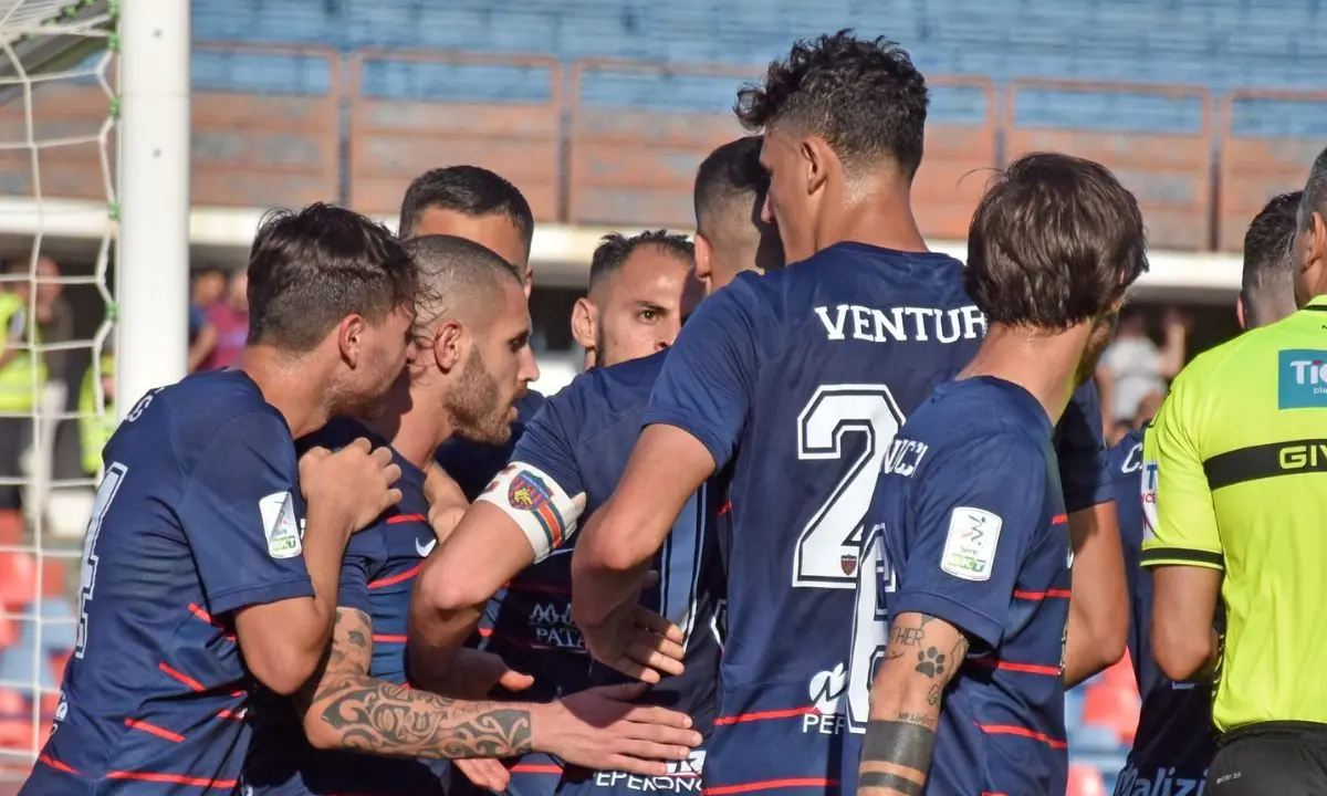 Cosenza, i precedenti contro il Palermo sono a favore dei lupi