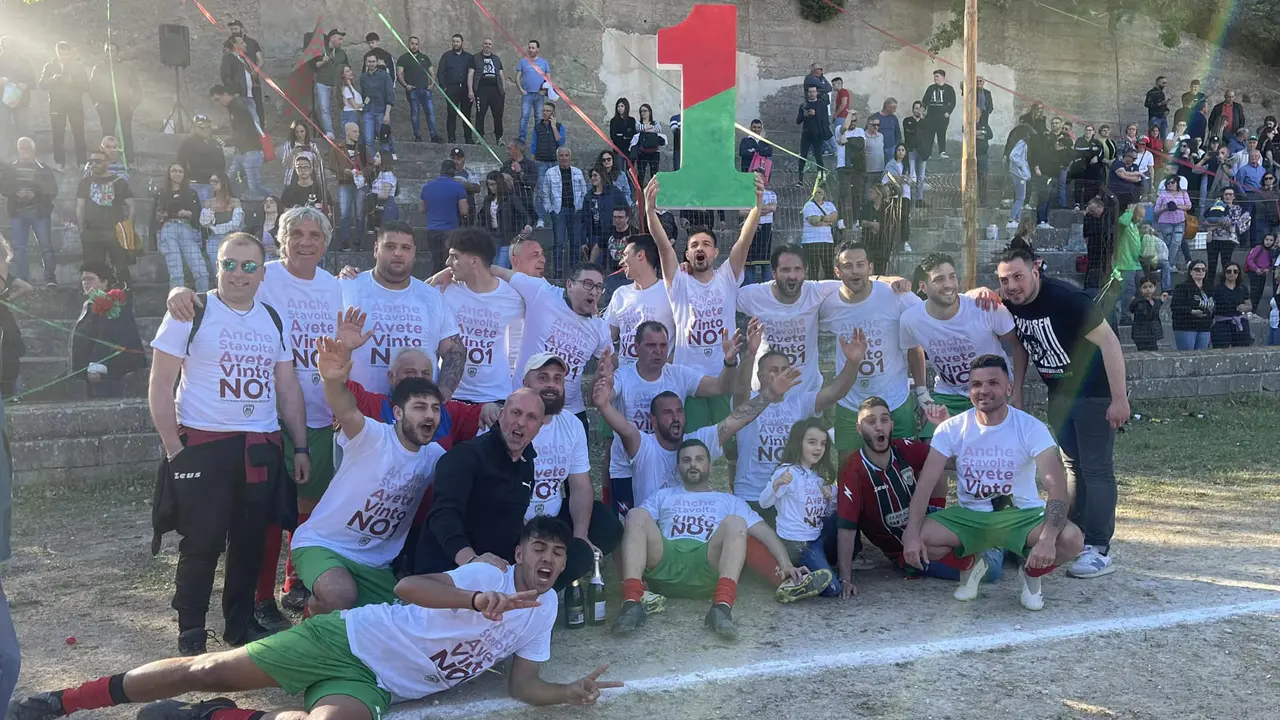 Longobucco, festa grande fino all'alba. Themesen promosso in Prima Categoria
