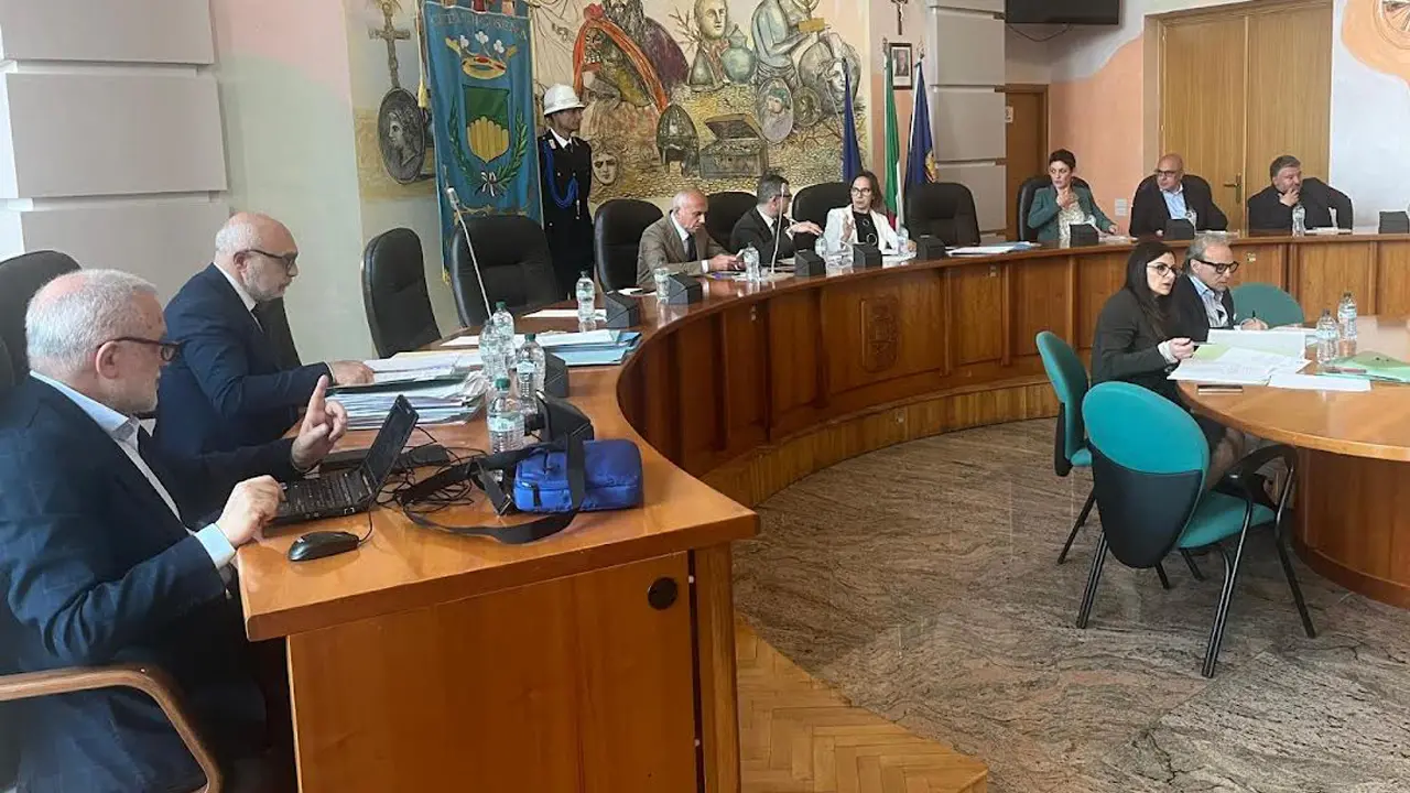 Cosenza, approvato il bilancio di previsione 2024-2026