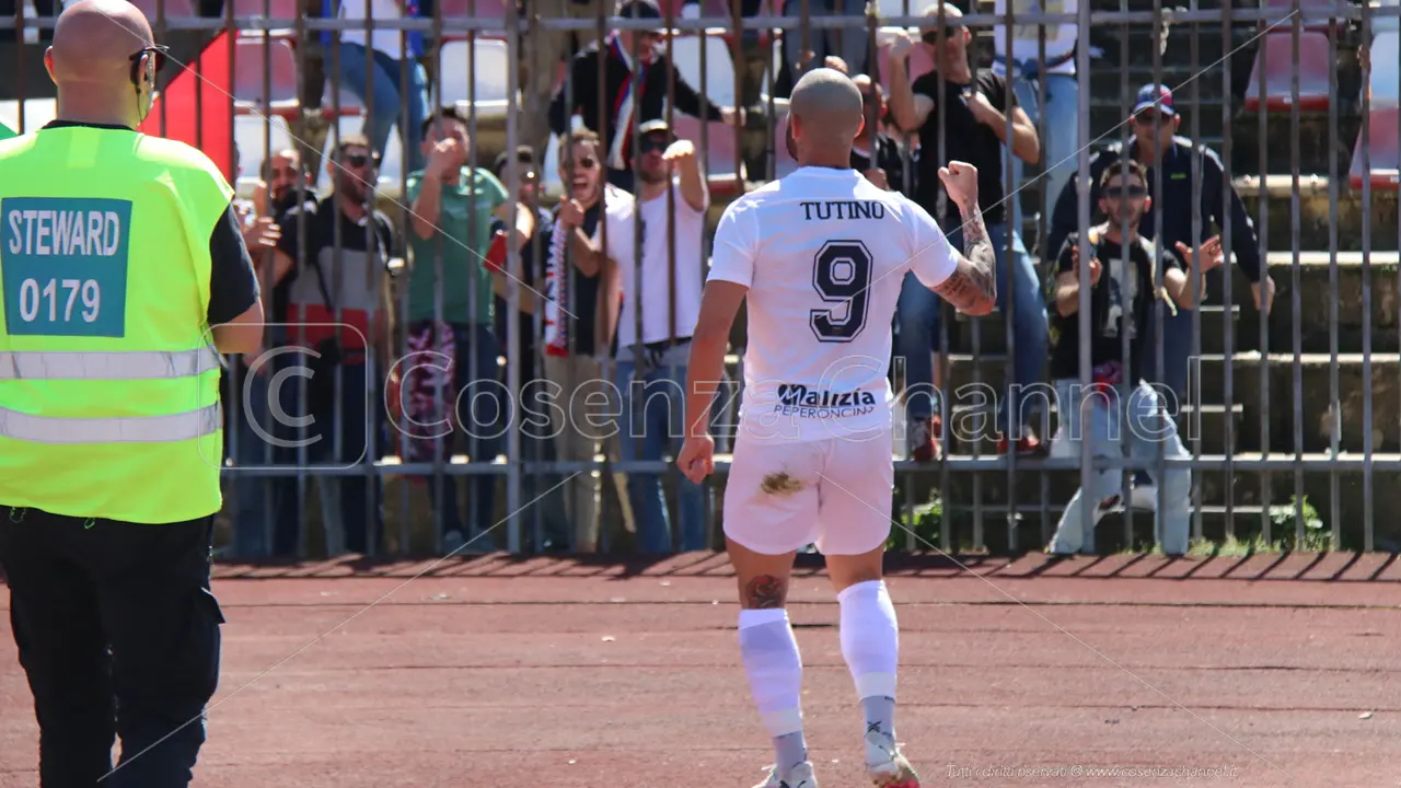 Tutino e Antonucci salvano il Cosenza in casa della Feralpisalò (2-2)