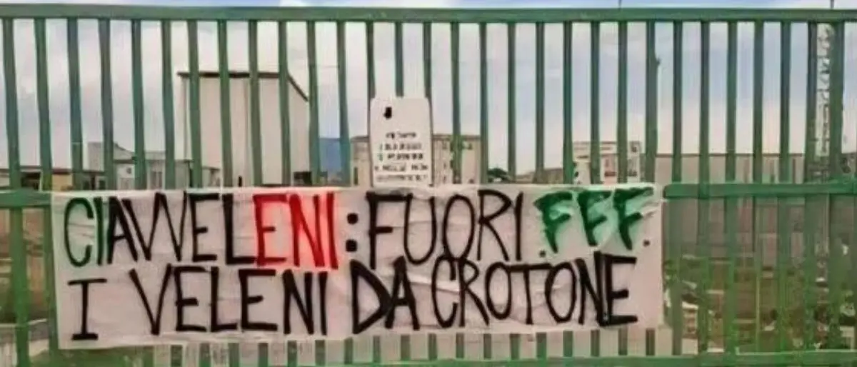 Bonifica del sito industriale di Crotone, parte la raccolta firme per una petizione popolare