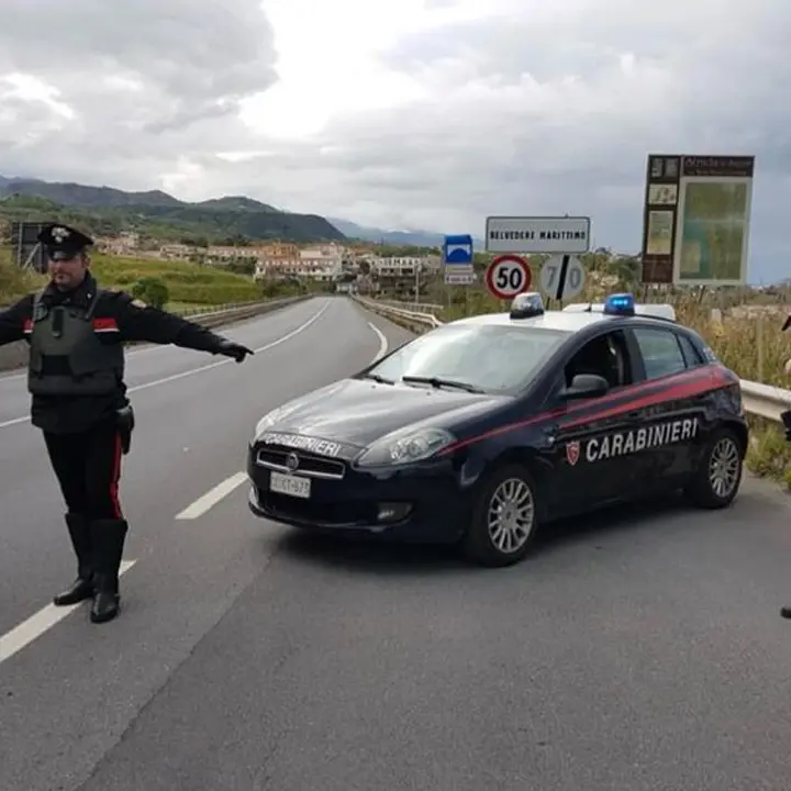 Belvedere Marittimo, incendia l'auto della ex. Divieto di avvicinamento ad un 40enne