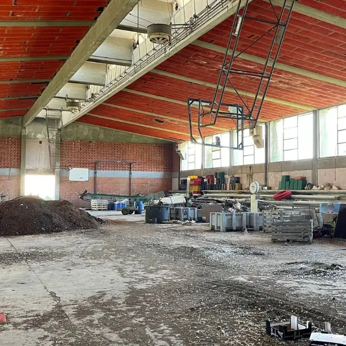 Sgomberato il palazzetto dello sport di Insiti a Corigliano Rossano. Stasi: «Brutta storia che non finirà qui»