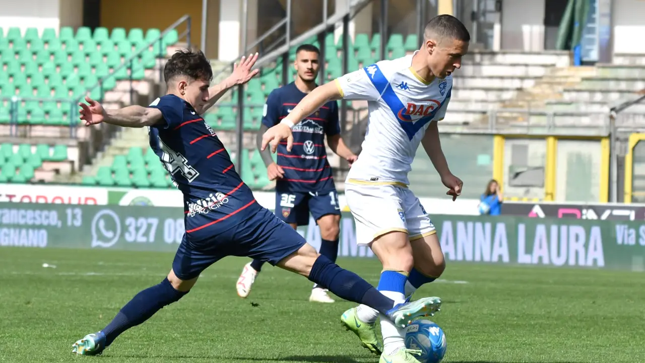 Cosenza, in tre piacciono alla Reggiana: la richiesta dei lupi