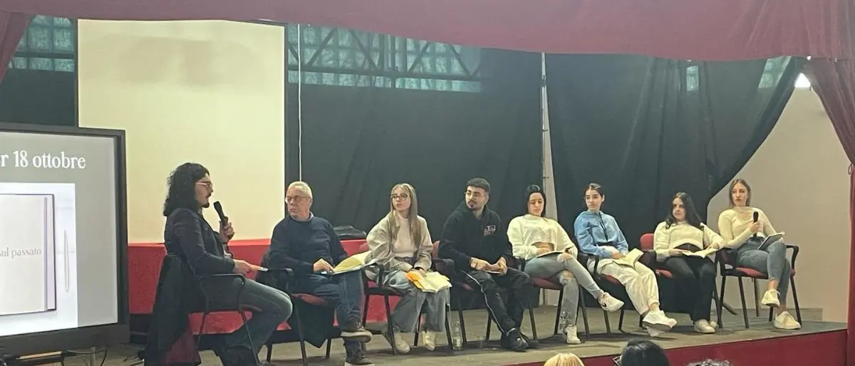 Al \"Pitagora-Calvosa\" il romanzo di formazione di Alessandro Viceconte