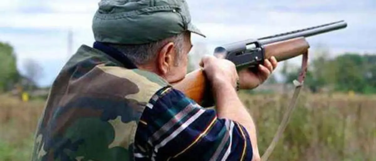 Cosenza, la condanna per peculato non comporta la revoca del porto d’armi