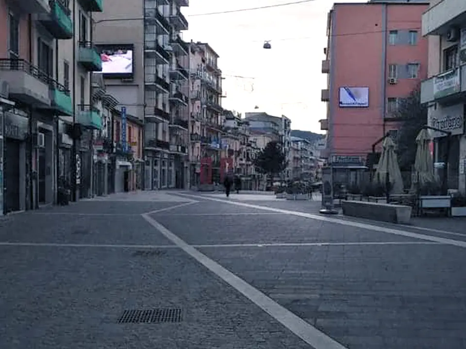 Italia verso il lockdown energetico: rischio stop già a maggio