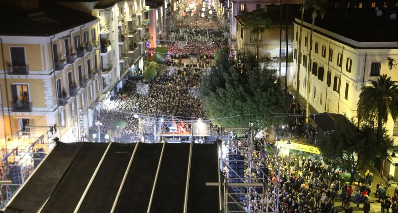 Cosenza, svelati i gruppi spalla di Brunori per il concerto di Capodanno\n