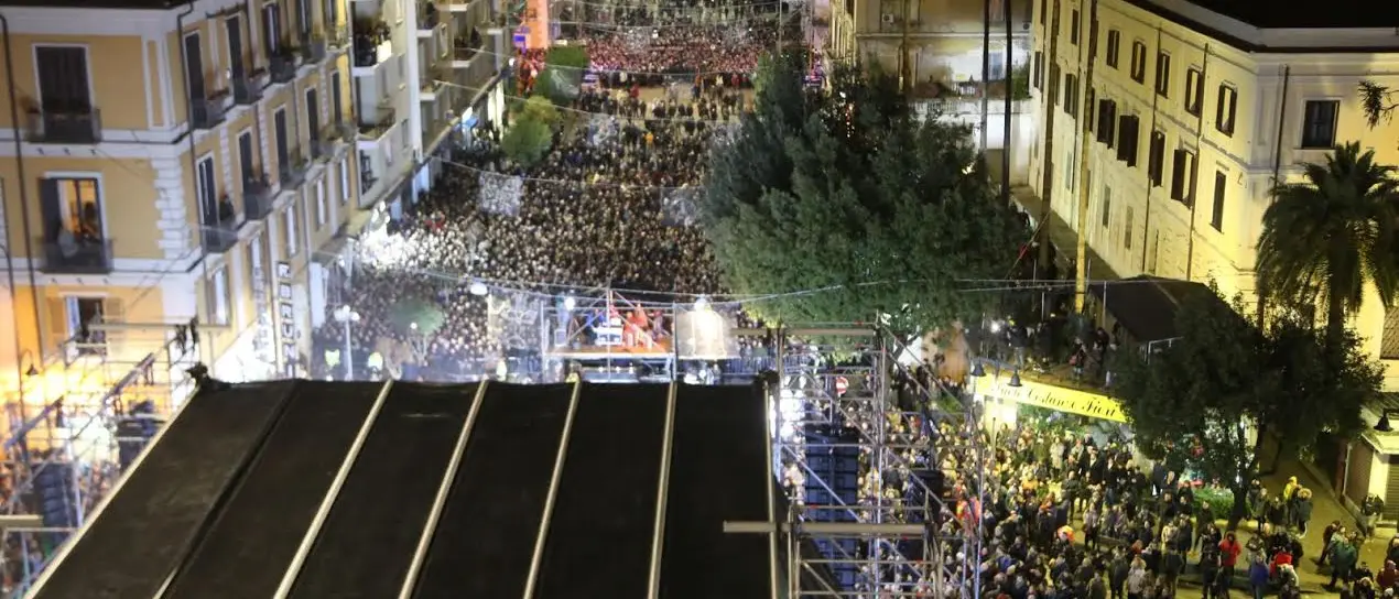 Cosenza, svelati i gruppi spalla di Brunori per il concerto di Capodanno\n