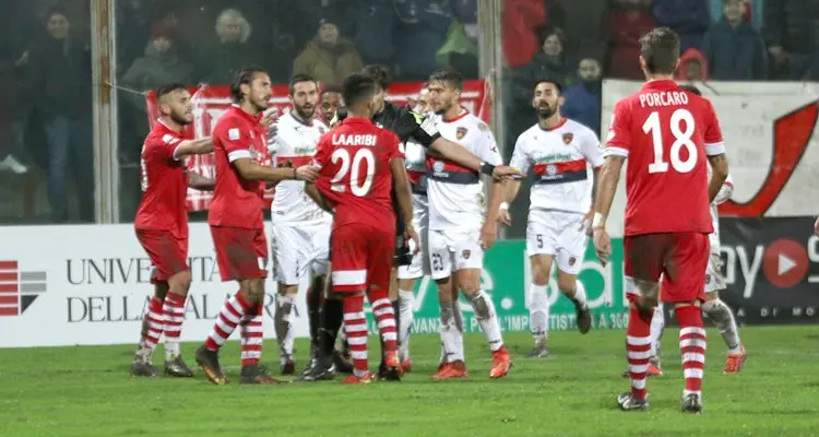 Rende, al Lorenzon è partito un mercato in sordina