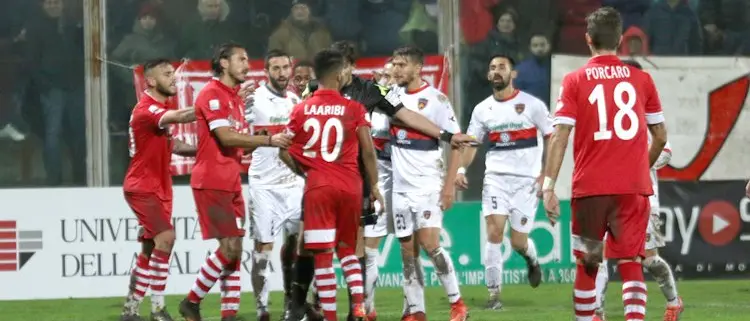 Rende, al Lorenzon è partito un mercato in sordina