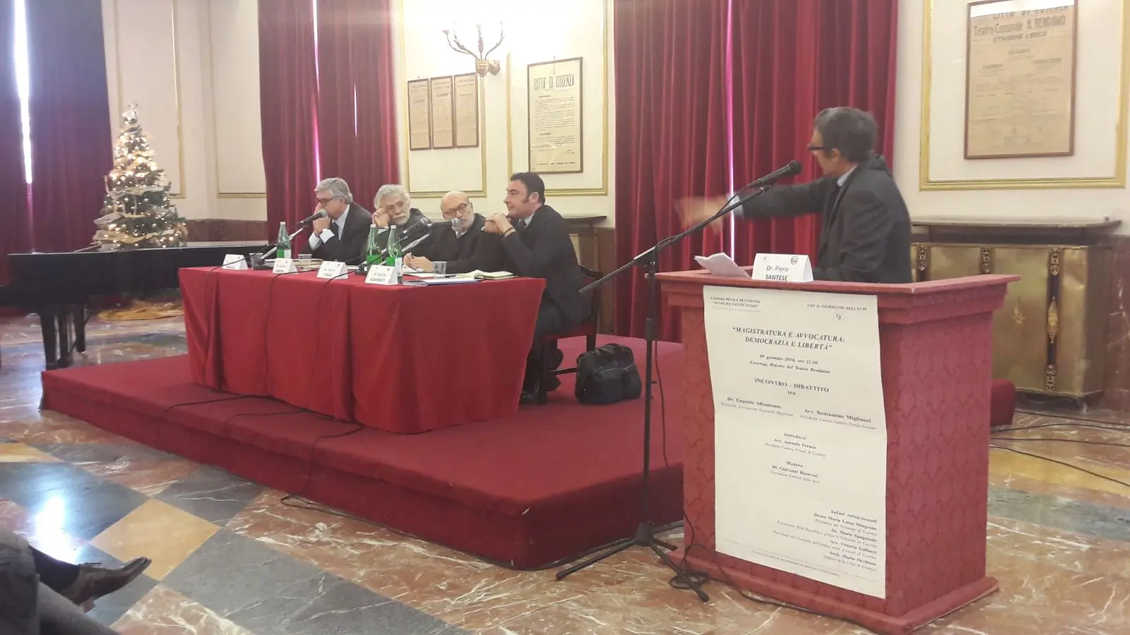 Al Ridotto del \"Rendano\" l'incontro-dibattito tra avvocati e magistrati