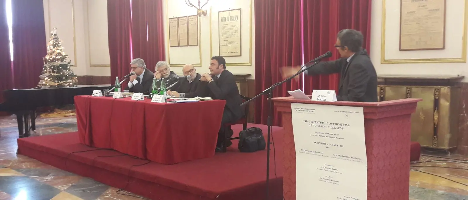 Al Ridotto del \"Rendano\" l'incontro-dibattito tra avvocati e magistrati
