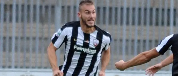 Perez ha detto sì. L'agente nel pomeriggio sarà a Cosenza per chiudere