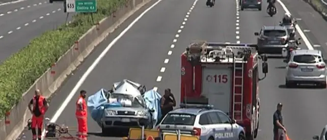 Incidente a Frosinone, famiglia di Rossano distrutta: indagato l'autista del van