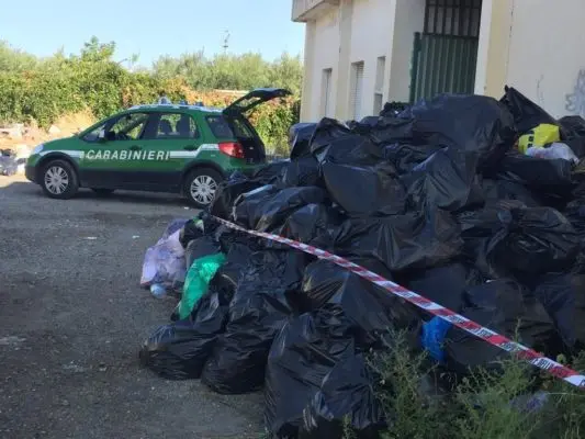 Cariati, sequestrata l’area ex mattatoio adibita a stoccaggio rifiuti