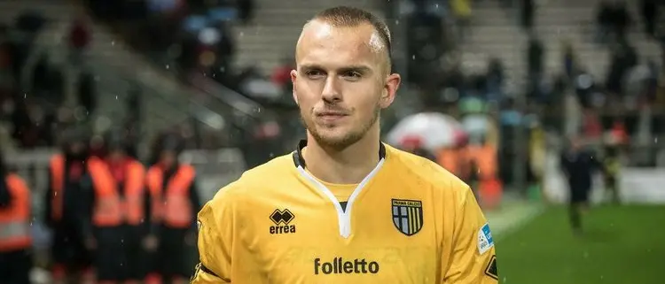 Perina è della Sambenedettese. Il Cosenza vira sul giovane Zommers