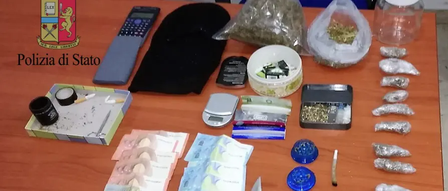 Cosenza, arresto in via degli Stadi: in manette 21enne per spaccio di droga