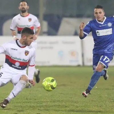 Cosenza, date e orari fino a fine stagione. Derby alle 18.30