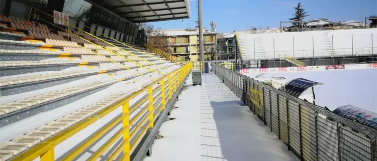 Viterbese-Cosenza a rischio rinvio. Le foto del Rocchi imbiancato