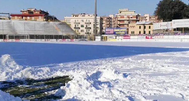 Viterbese-Cosenza rinviata. Si cerca di preservare la gara di ritorno al Marulla