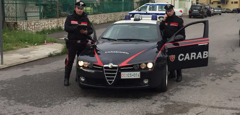 Rossano, controlli a tappeto alle case popolari: 2 arresti e 11 denunce