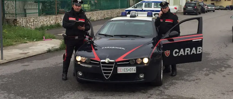 Rossano, controlli a tappeto alle case popolari: 2 arresti e 11 denunce