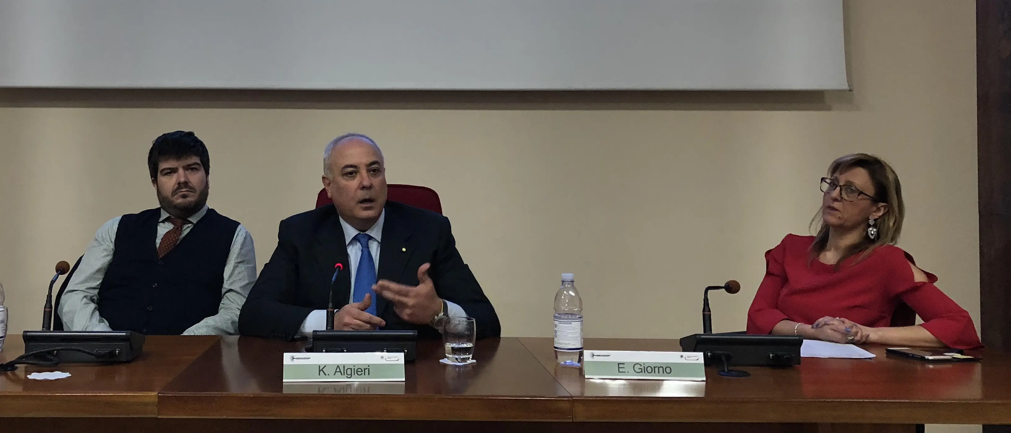 Lezione olivettiana alla Camera di Commercio di Cosenza con Beniamino De’ Liguori Carino