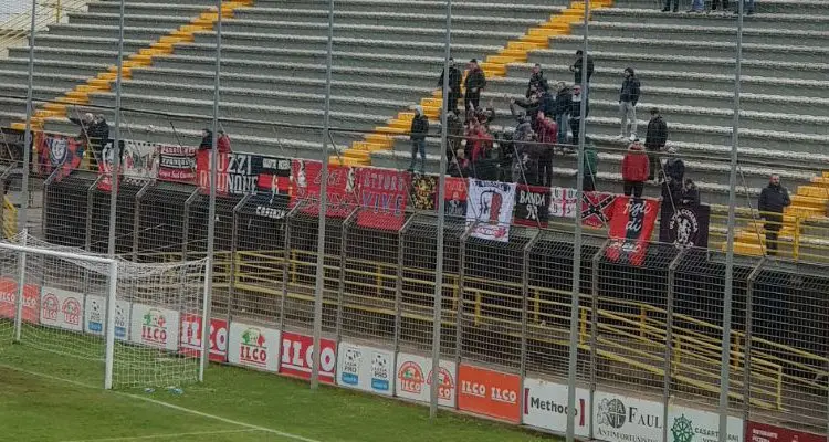 Cosenza, al ritorno serve un'impresa. La Viterbese e l'arbitro stendono i Lupi (3-1)