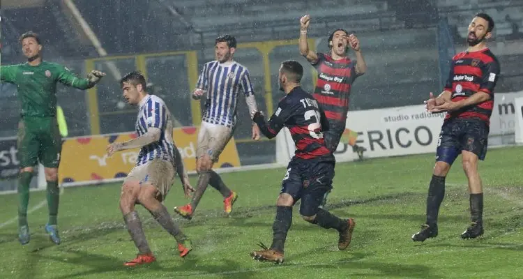 Cosenza, ma che combini? Con l'Akragas ti salva Saracco (0-0)