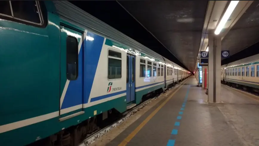 Belvedere Marittimo, treno investe uomo mentre attraversa i binari