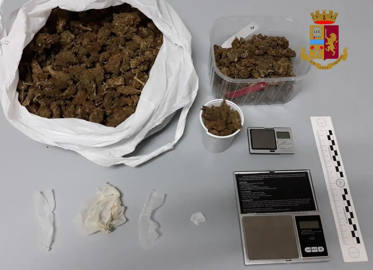 Corigliano-Rossano, due arresti per spaccio di droga e resistenza a pubblico ufficiale