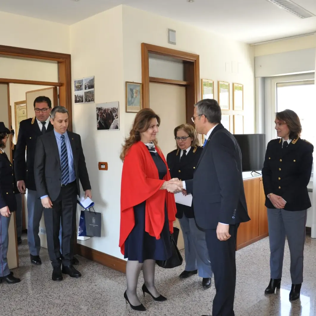 Visita del Console Generale di Romania alla Questura di Cosenza [FOTO]