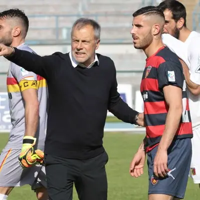 Braglia: «Gioca solo un diffidato. Io ho vinto due playoff da quinto»