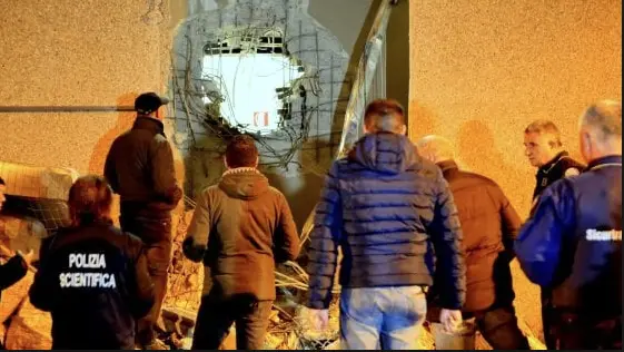 Rapina al caveau di Catanzaro, preso il commando grazie alle \"cantate\" di una pentita