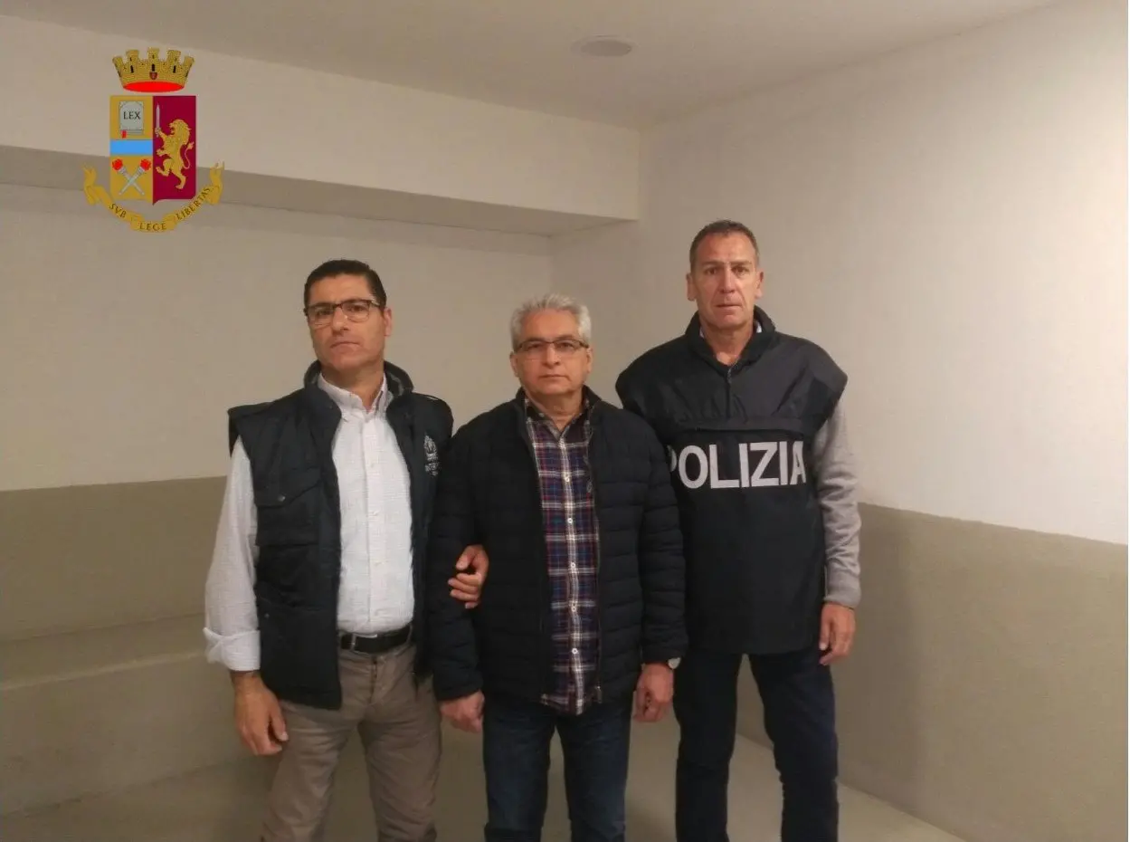 Estradato il super latitante messicano arrestato dalla polizia a Paola