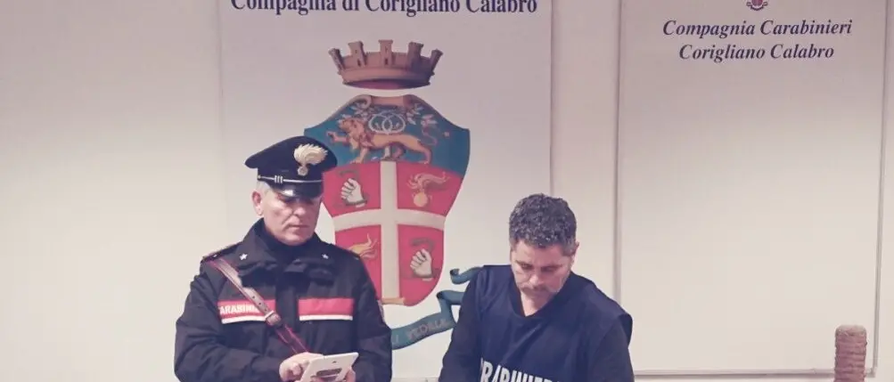 Cassano all'Jonio, arrestati marito e moglie per spaccio di droga