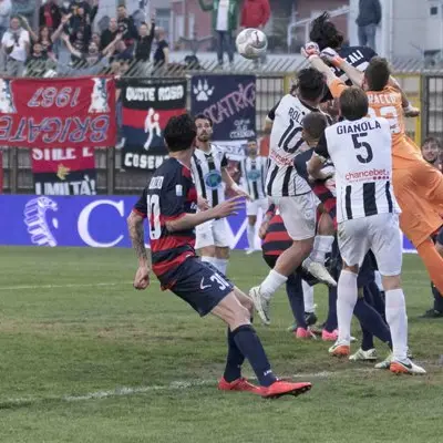 Sicula, mai un gol al Cosenza. Diana fa dietrofront sulle dichiarazioni e vara il 4-3-3