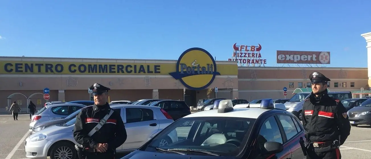 Corigliano e Villapiana, furti in sequenza: i carabinieri arrestano i ladri