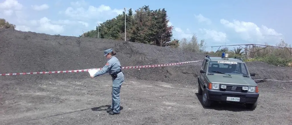Roseto Capo Spulico, sequestrati 4000 metri cubi di fresato d’asfalto depositato su suolo demaniale