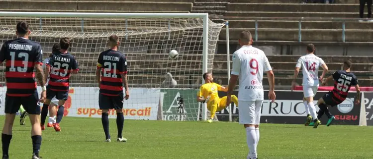 E' finita la regular season. Ecco tutti gli accoppiamenti e le date dei playoff di Serie C