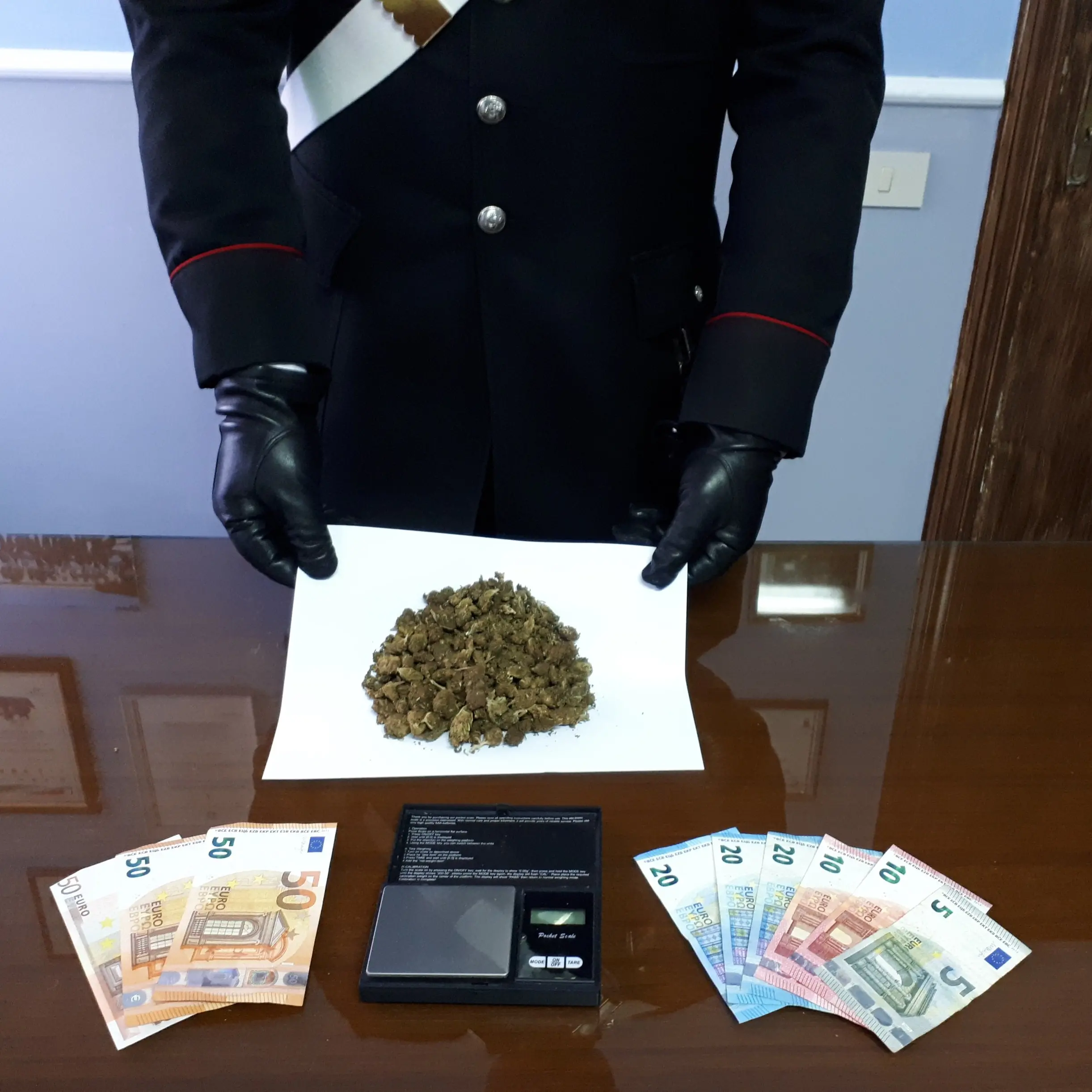 Aprigliano, arresto per spaccio di droga: in manette un 19enne
