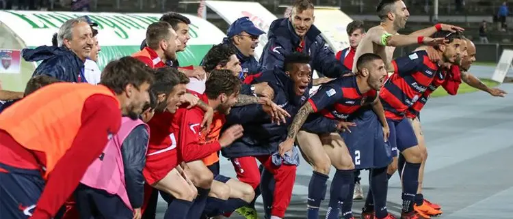 Contributo di solidarietà, mezzo milione in più per il Cosenza