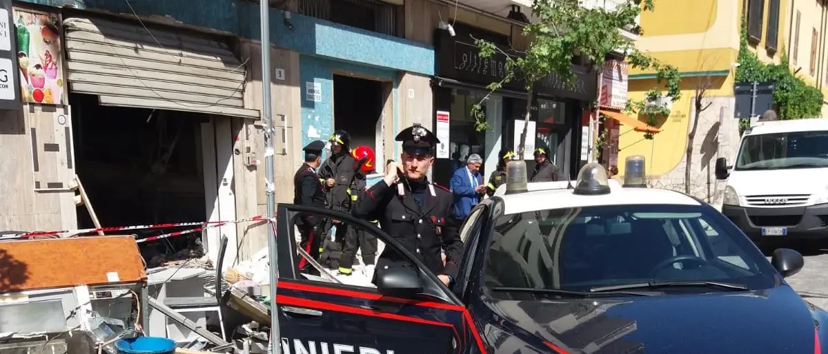 Locali distrutti a Cosenza, indagini serrate: ecco le prime ipotesi