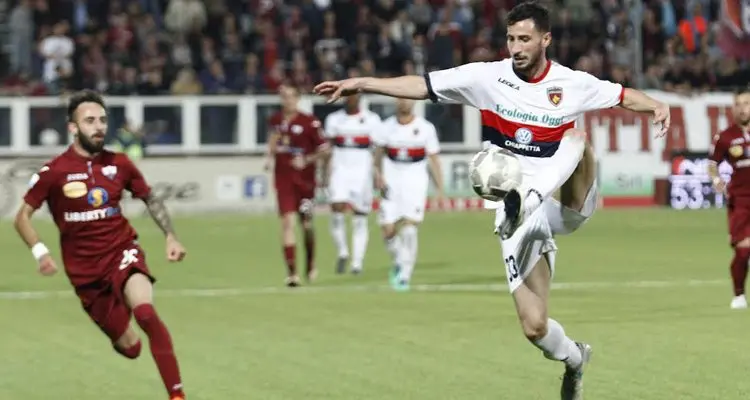 Cosenza, live calciomercato: si studia il ritorno di Camigliano