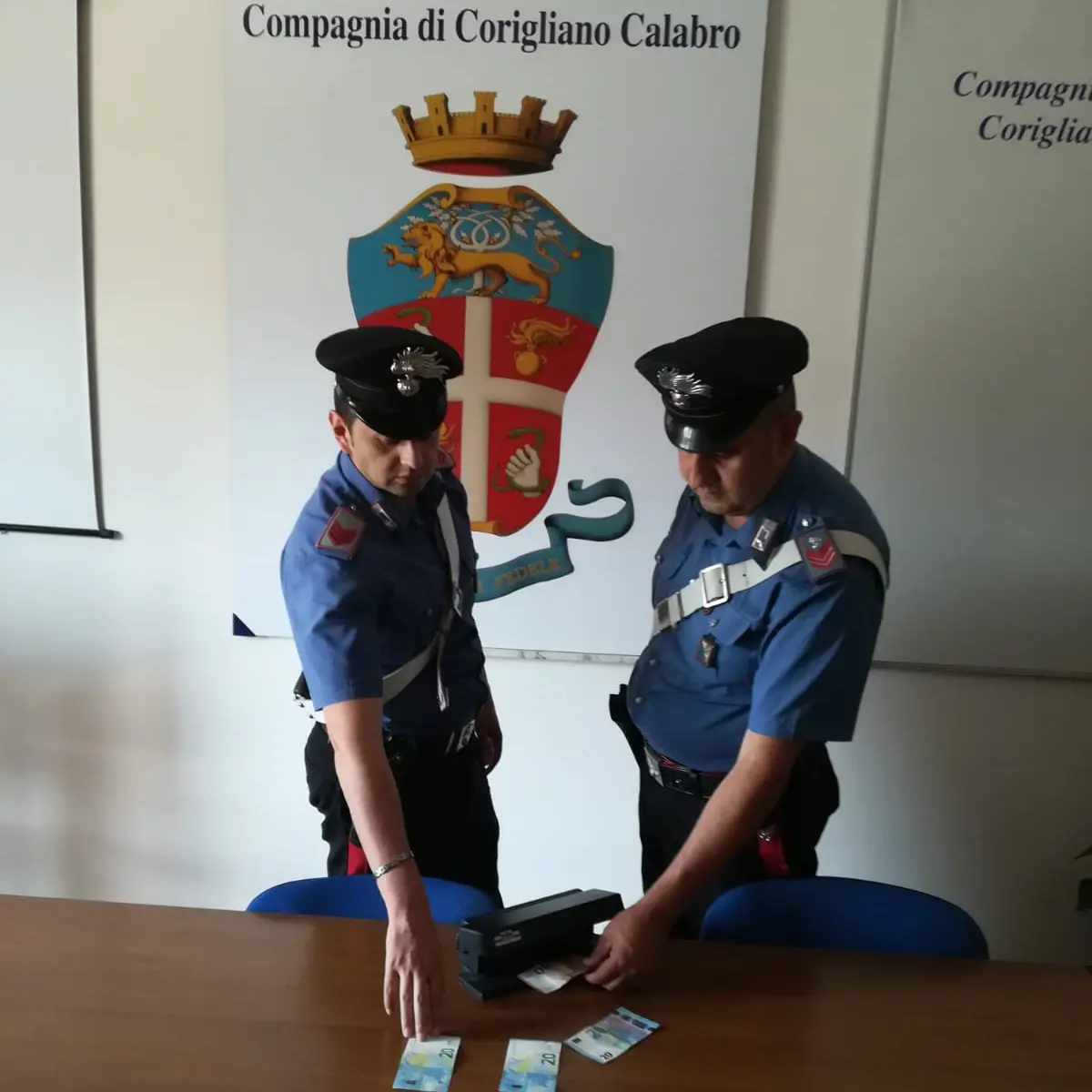 Banconote contraffatte, arrestata una donna: tutto partì da Corigliano