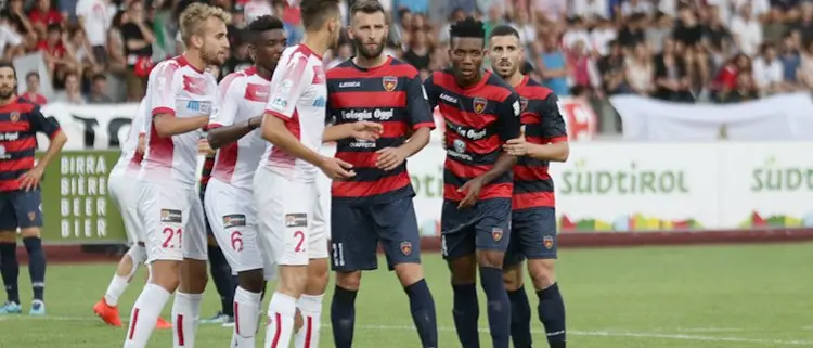 Cosenza, Camigliano è out e Baclet insidia Okereke. Si cambia modulo?