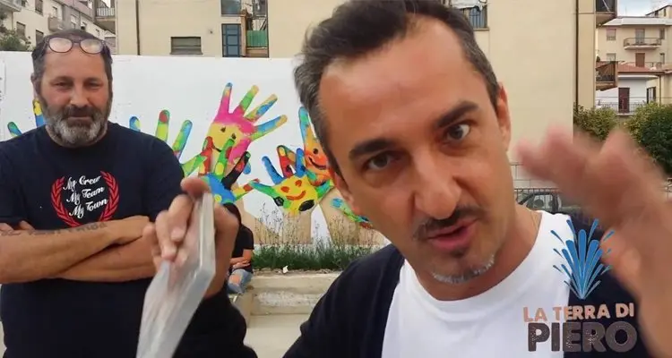 Il videomessaggio di Nicola Savino: «Cosenza, stavolta è la volta buona»
